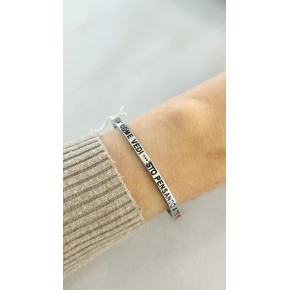Bracciale rigido frase "Già come vedi sto pensando a te "